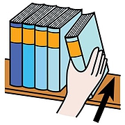 eine Hand räumt ein Buch in ein Regal